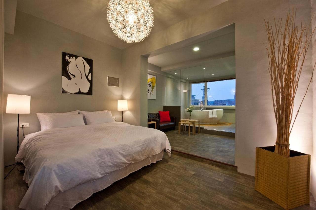 Hotel Leo 111/Arena Ruifeng Kaohsiung Zewnętrze zdjęcie